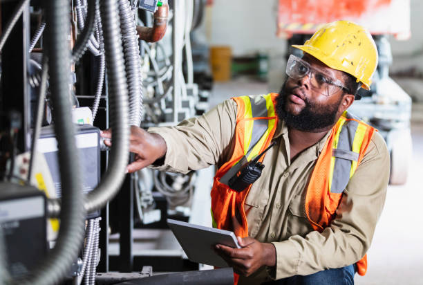 Best Affordable Emergency Electrician  in Leland, MS