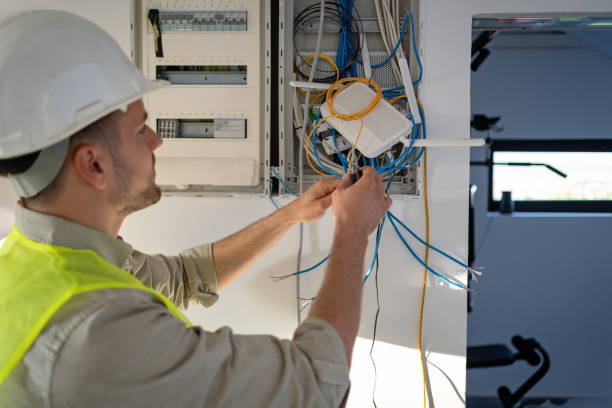 Best Electrical Outlet Repair  in Leland, MS